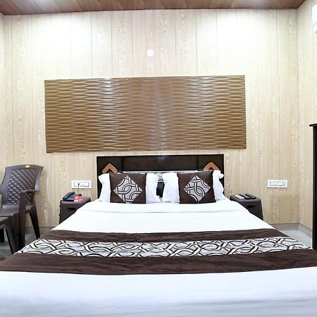 Oyo 8105 Royale Guest House Λουντιάνα Εξωτερικό φωτογραφία