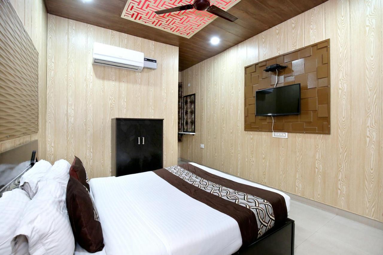 Oyo 8105 Royale Guest House Λουντιάνα Εξωτερικό φωτογραφία