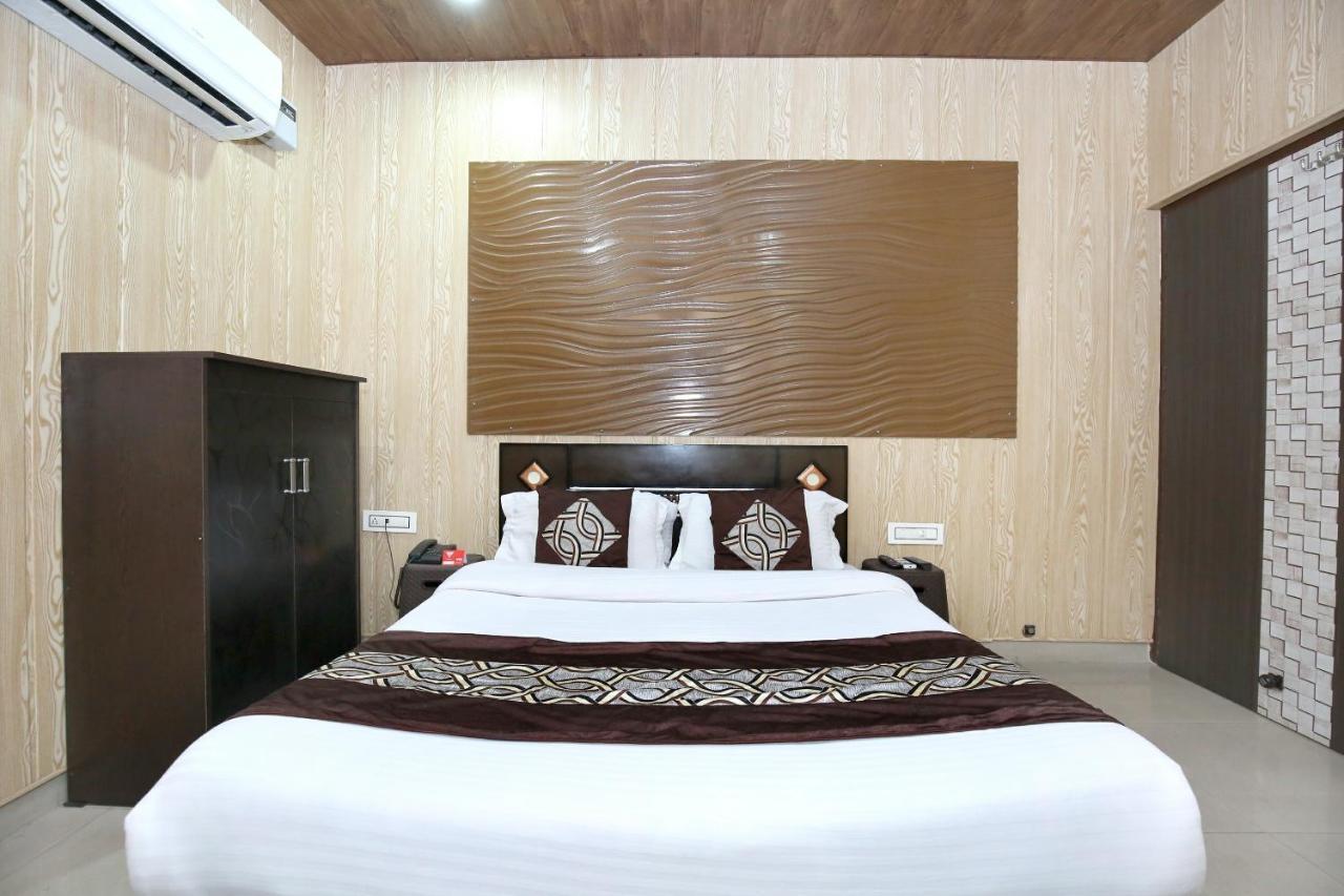 Oyo 8105 Royale Guest House Λουντιάνα Εξωτερικό φωτογραφία