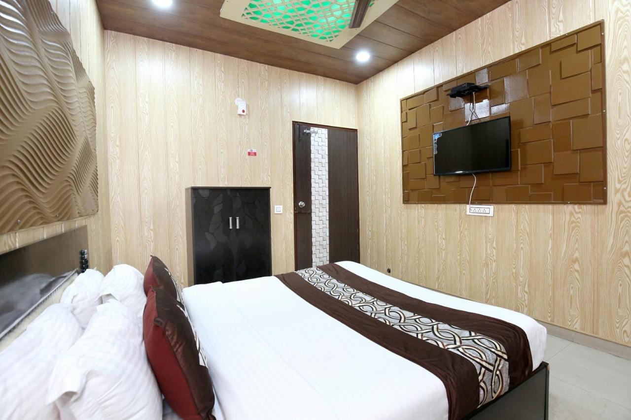 Oyo 8105 Royale Guest House Λουντιάνα Εξωτερικό φωτογραφία