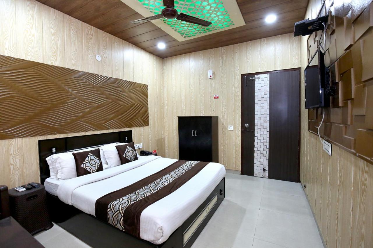 Oyo 8105 Royale Guest House Λουντιάνα Εξωτερικό φωτογραφία