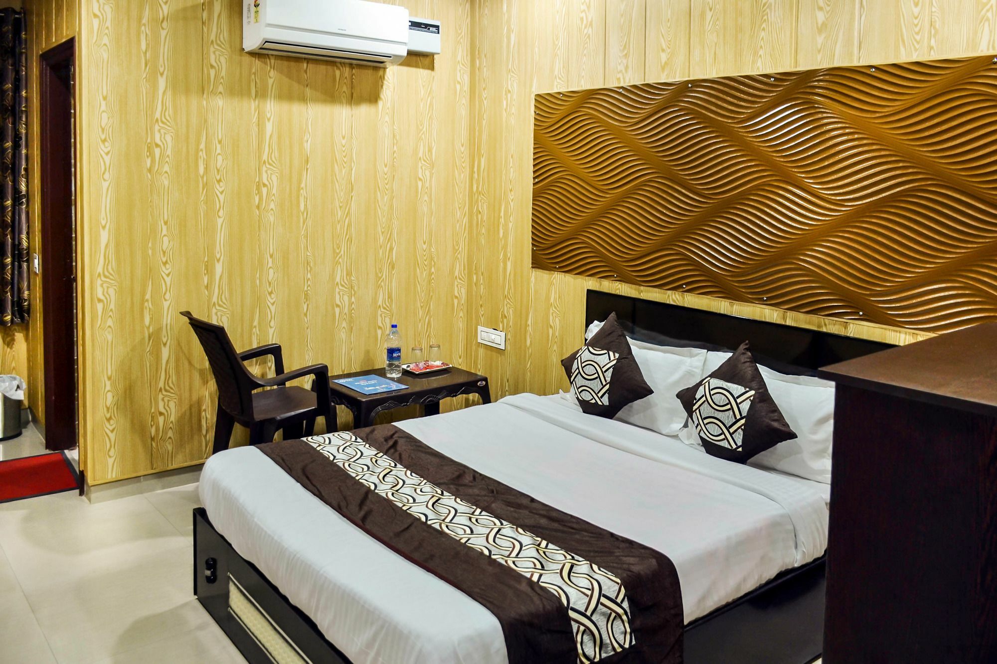 Oyo 8105 Royale Guest House Λουντιάνα Εξωτερικό φωτογραφία